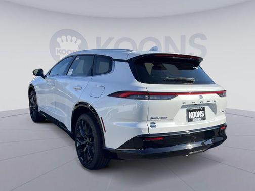 2025 Toyota Crown Signia Limited