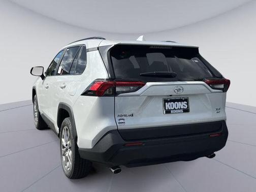 2025 Toyota RAV4 XLE Premium