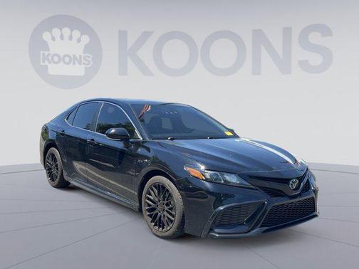 Midnight Black Metallic 2023 Toyota Camry SE