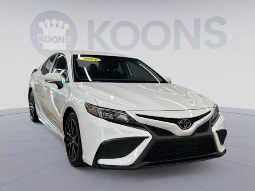 2024 Toyota Camry SE
