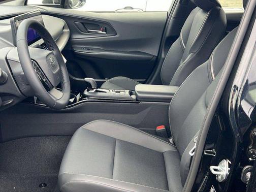 2025 Toyota Prius XLE