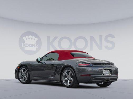 2023 Porsche 718 Boxster T