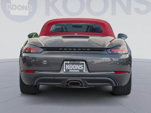 2023 Porsche 718 Boxster T