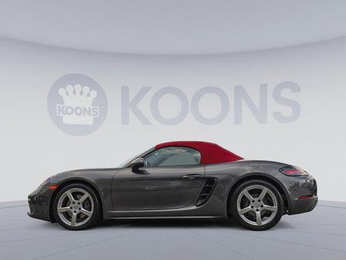 2023 Porsche 718 Boxster T