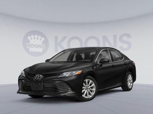 Midnight Black Metallic 2018 Toyota Camry SE
