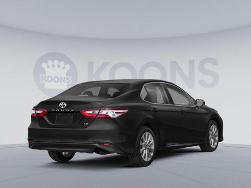 Midnight Black Metallic 2018 Toyota Camry SE