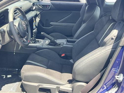Trueno Blue 2026 Toyota GR86 Premium