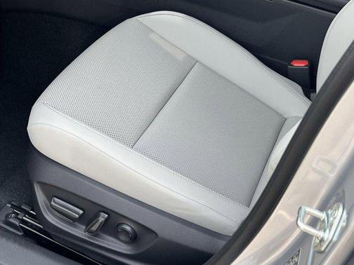 2025 Toyota Prius XLE