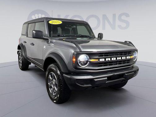 CARBONIZED GRAY METALLIC 2025 Ford Bronco Big Bend