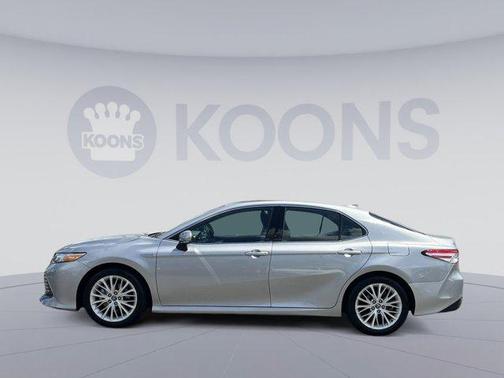 2019 Toyota Camry Hybrid XLE