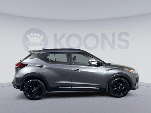 2021 Nissan Kicks SR