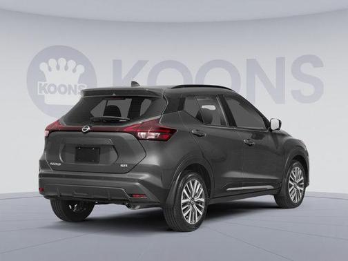 2021 Nissan Kicks SR