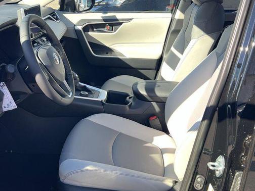 2025 Toyota RAV4 Hybrid XLE Premium