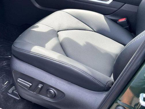 2025 Toyota Highlander Platinum