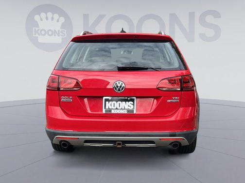 2017 Volkswagen Golf Alltrack TSI S