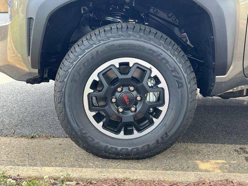 2025 Toyota Tacoma TRD Off Road