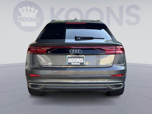 2022 Audi Q8 55 Premium Plus