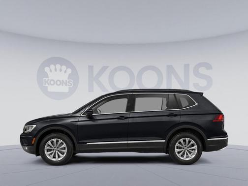Deep Black Pearl 2021 Volkswagen Tiguan 2.0T SE 4MOTION