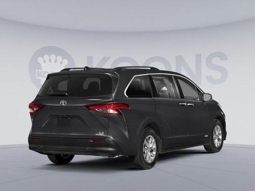 2025 Toyota Sienna XLE 7 Passenger