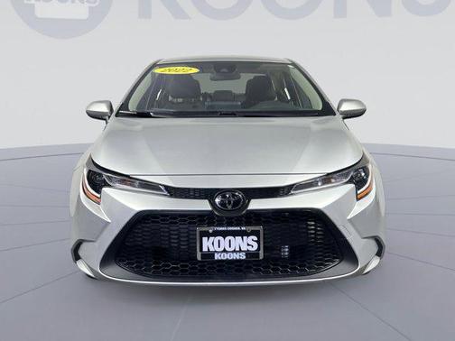 Classic Silver Metallic 2022 Toyota Corolla LE