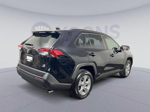 2025 Toyota RAV4 Hybrid SE