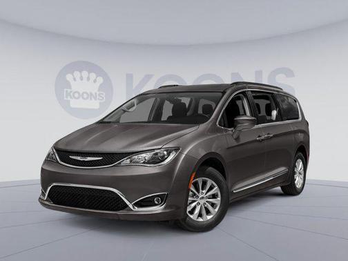 Granite Crystal Metallic Clearcoat 2019 Chrysler Pacifica Touring Plus
