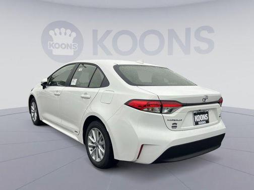 2026 Toyota Corolla Hybrid LE