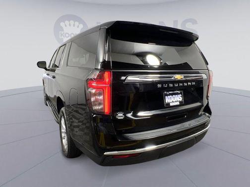 2023 Chevrolet Suburban LT