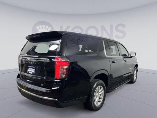 2023 Chevrolet Suburban LT