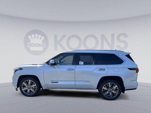 2025 Toyota Sequoia Base