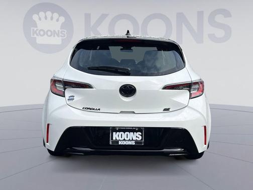 White 2022 Toyota Corolla SE