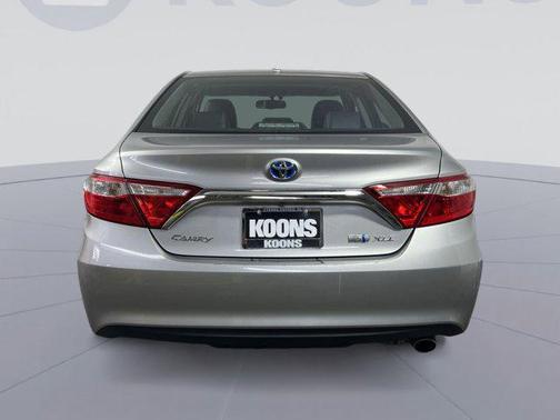2017 Toyota Camry Hybrid XLE