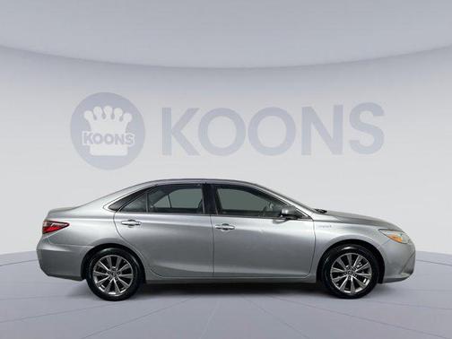 2017 Toyota Camry Hybrid XLE