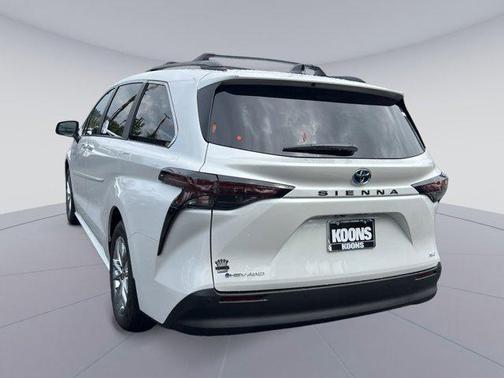 2025 Toyota Sienna XLE 7 Passenger