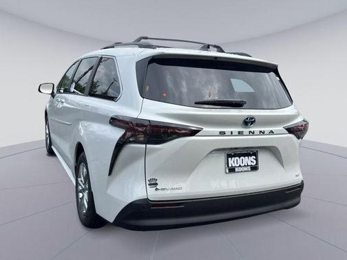 2025 Toyota Sienna XLE 7 Passenger