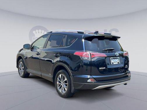 2017 Toyota RAV4 Hybrid XLE