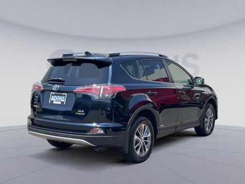 2017 Toyota RAV4 Hybrid XLE