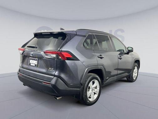 2020 Toyota RAV4 Hybrid XLE