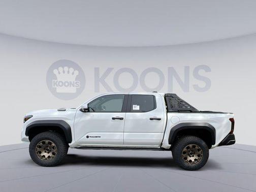 2025 Toyota Tacoma Hybrid Trailhunter