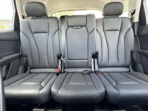 2024 Audi Q7 55 Premium Plus