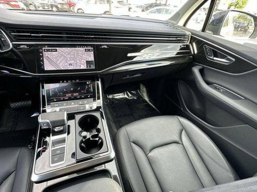 2024 Audi Q7 55 Premium Plus