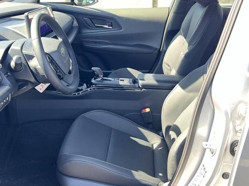 2025 Toyota Prius XLE