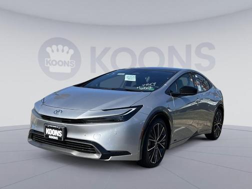 2025 Toyota Prius XLE