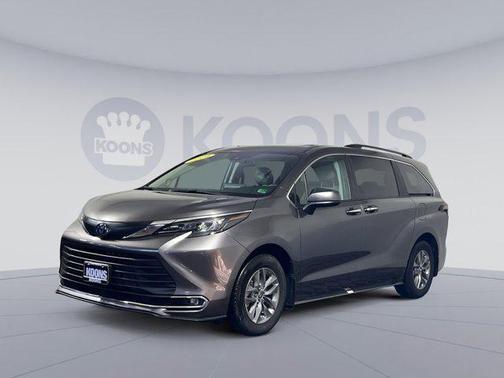 2024 Toyota Sienna XLE