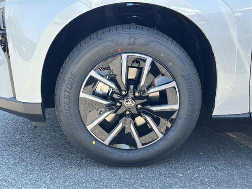 Wind Chill Pearl 2026 Toyota bZ XLE Plus