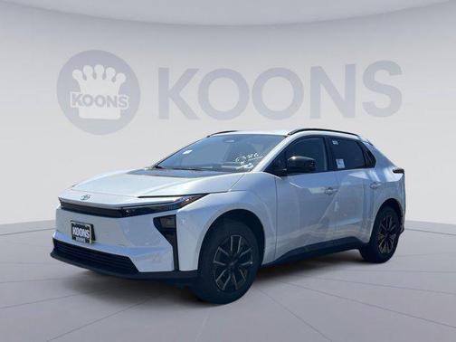 Wind Chill Pearl 2026 Toyota bZ XLE Plus