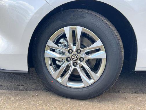 2025 Toyota Sienna Limited
