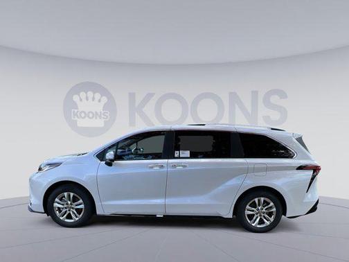 2025 Toyota Sienna Limited