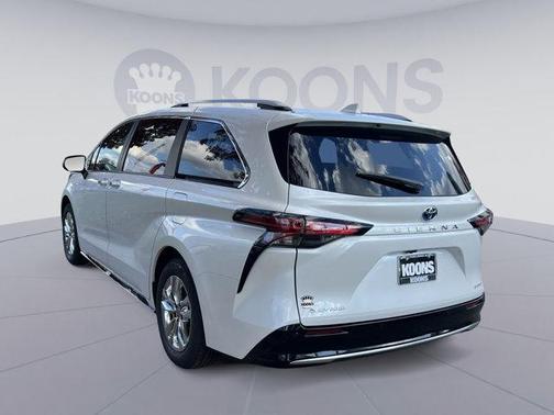 2025 Toyota Sienna Limited