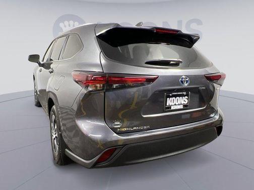 2024 Toyota Highlander Hybrid XLE